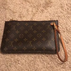 Louis Vuitton Pouchette